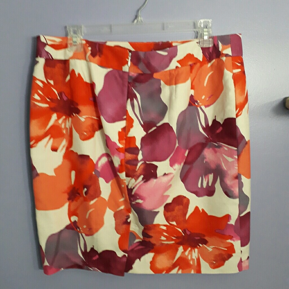 Ann Taylor Loft Women's Size 12 Floral Skirt - Picture 4 of 8